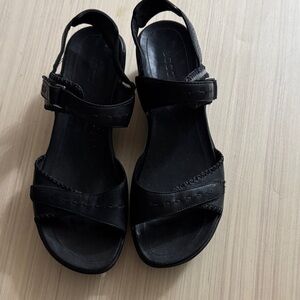 Ecco Women's Classic Black Sandals